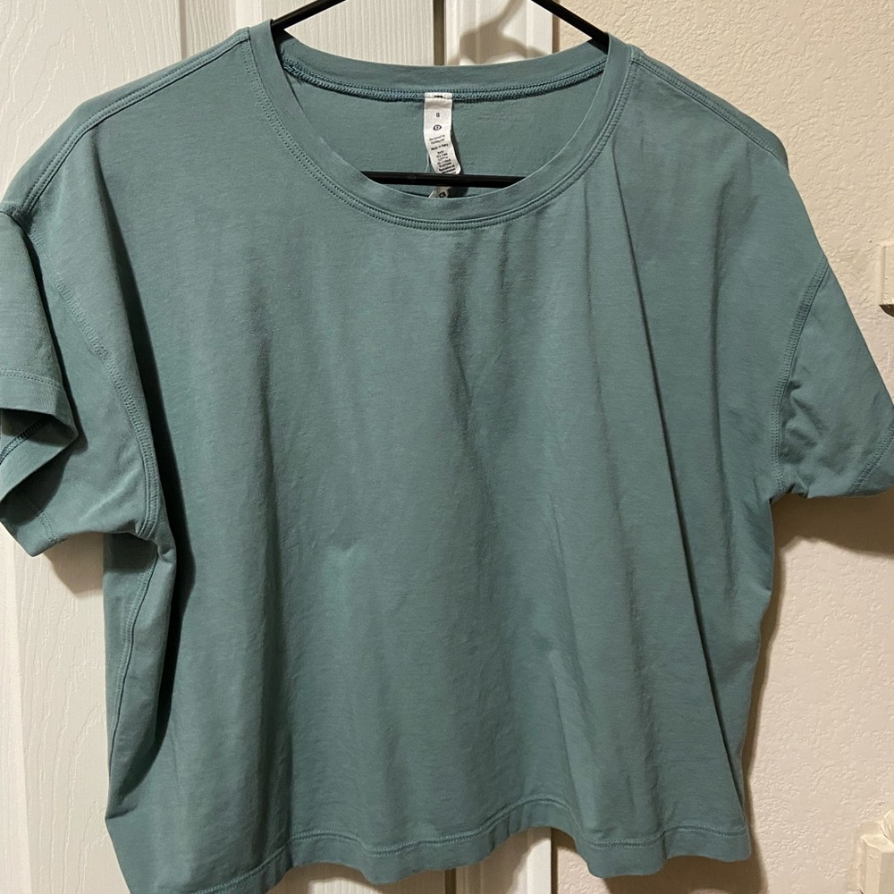 Lululemon cropped boxy tee